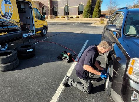 Mobile Tire Installation & Repair Service .